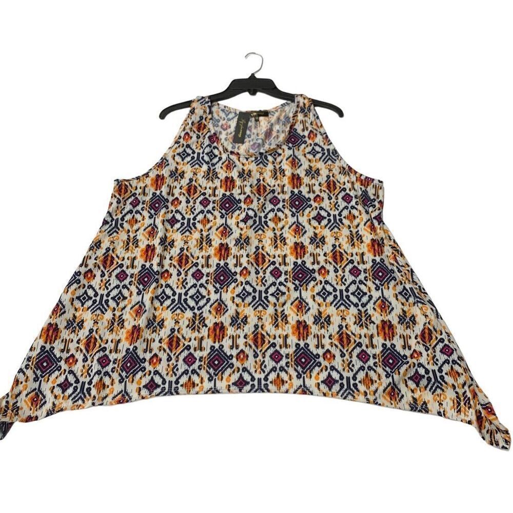 Asymmetrical Hem Patterned Plus Size Tank